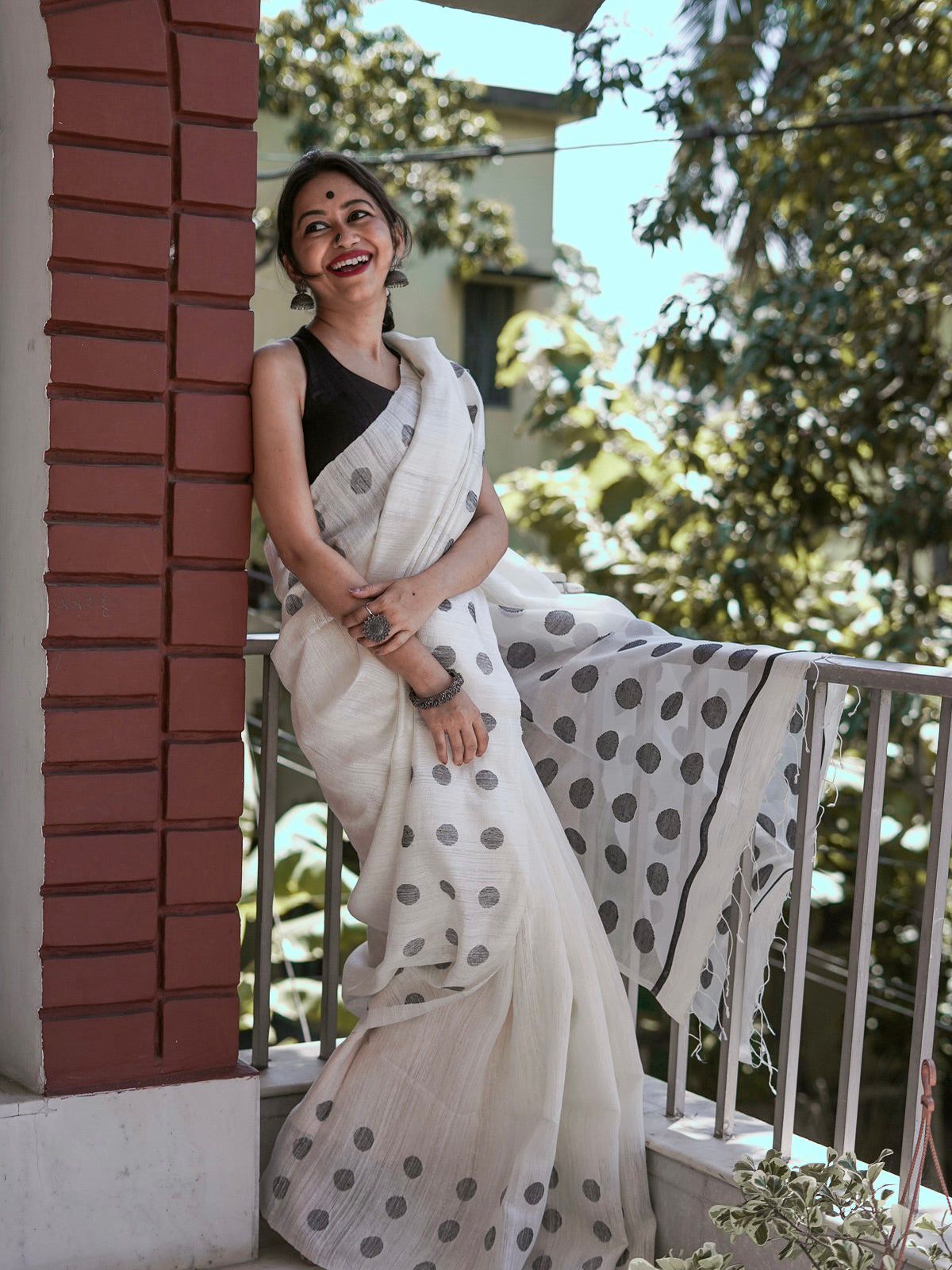 Bucolic Off White Cotton Silk Saree With Evocative Blouse Piece