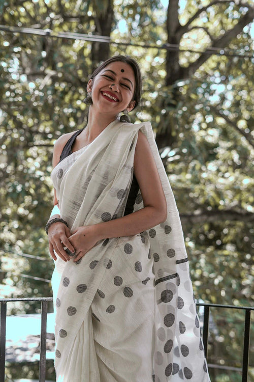 Load image into Gallery viewer, Bucolic Off White Cotton Silk Saree With Evocative Blouse Piece
