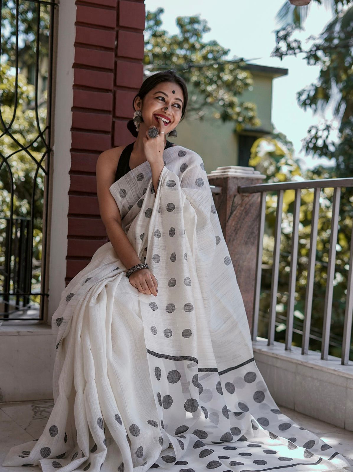 Bucolic Off White Cotton Silk Saree With Evocative Blouse Piece