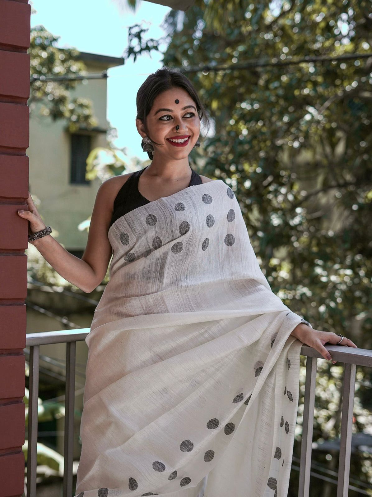 Bucolic Off White Cotton Silk Saree With Evocative Blouse Piece