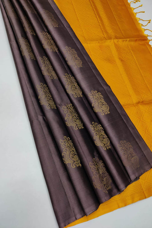 Load image into Gallery viewer, Flattering Brown Soft Silk Saree With Blooming Blouse Piece
