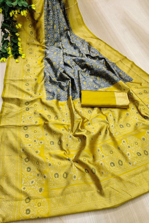 Load image into Gallery viewer, Girlish Grey Soft Silk Saree With Bewitching Blouse Piece
