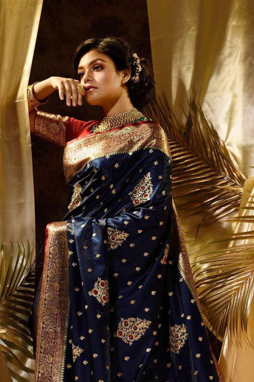 Load image into Gallery viewer, Engrossing Navy Blue Soft Silk Saree With Arresting Blouse Piece
