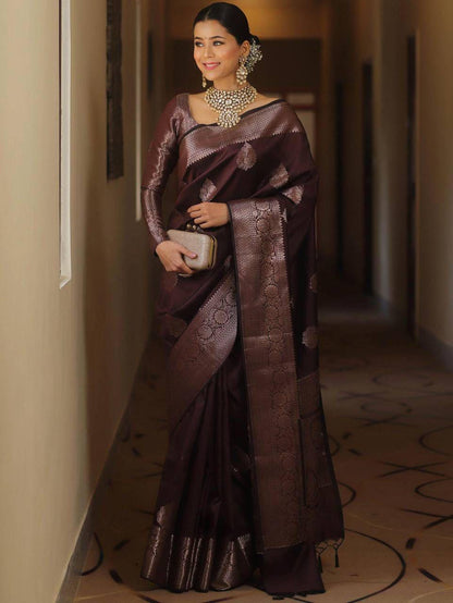 Adorning Purple Soft Silk Saree With Susurrous Blouse Piece