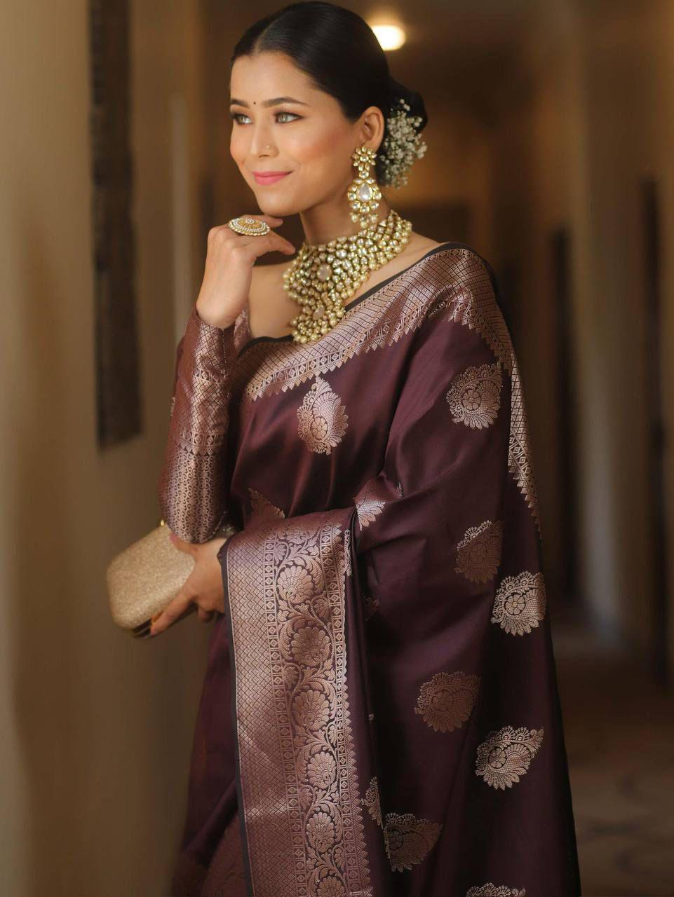 Adorning Purple Soft Silk Saree With Susurrous Blouse Piece