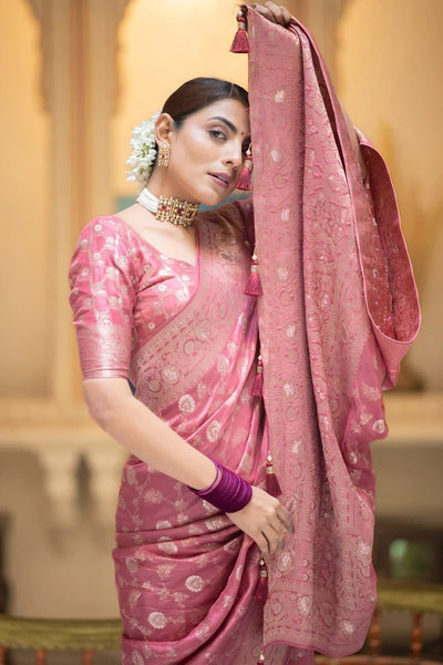 Red Solid Silk Blend Saree With Unstitched Blouse Piece
