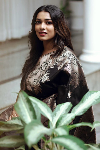 Extraordinary Black Soft Silk Saree With Alluring Blouse Piece