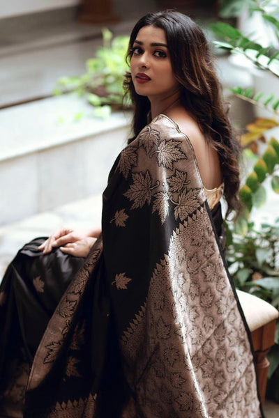 Extraordinary Black Soft Silk Saree With Alluring Blouse Piece