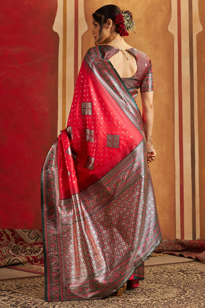Seraglio Dark Pink Pure Zari Weaving Banarasi Silk Saree With Magnetic Blouse Piece