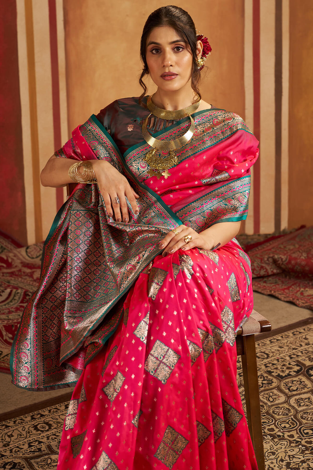 Zephyr Magenta Pure Zari Weaving Banarasi Silk Saree With Artistic Blouse Piece