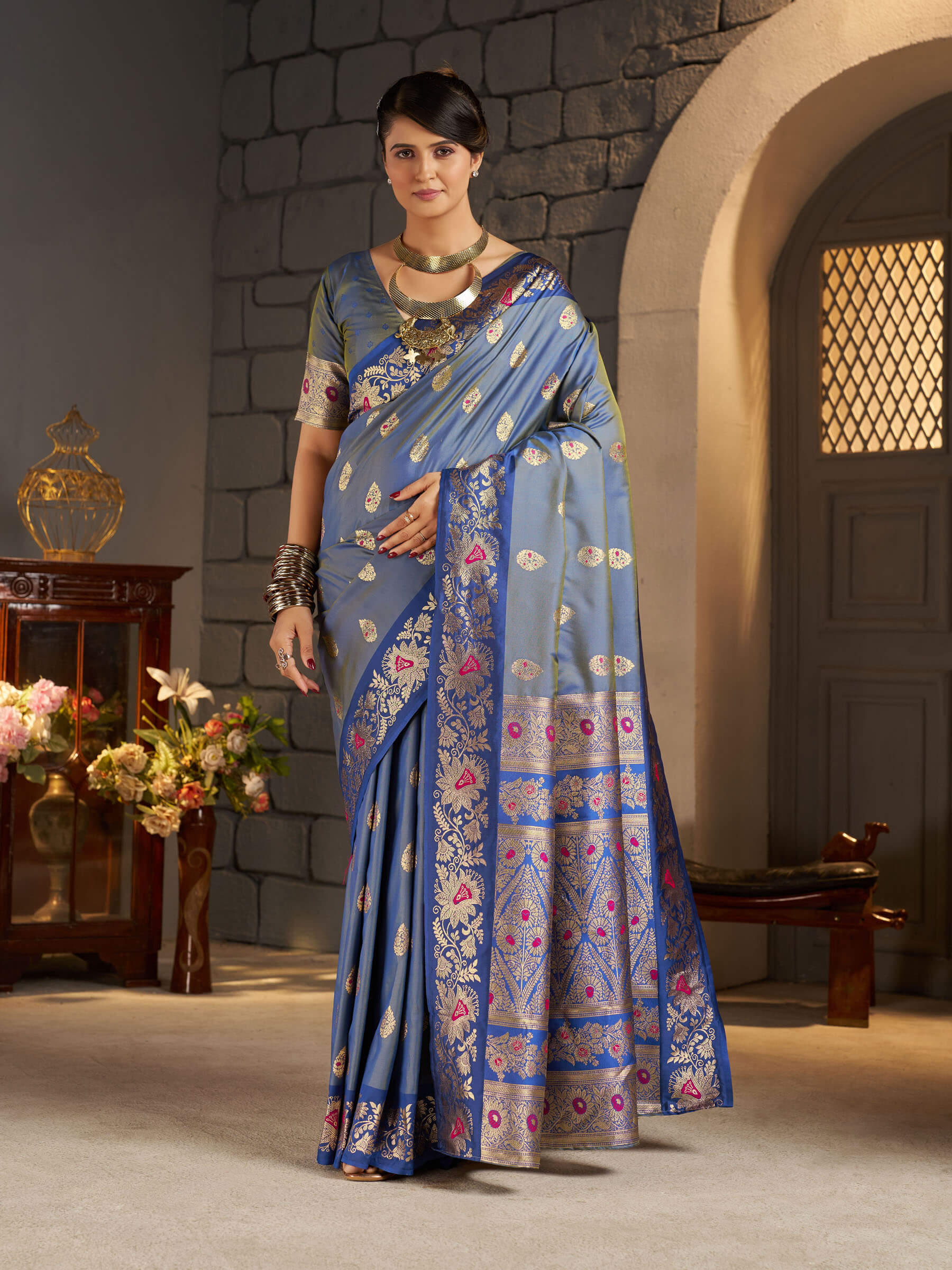 Groovy Blue Pure Zari Weaving Banarasi Silk Saree With Ephemeral Blouse Piece