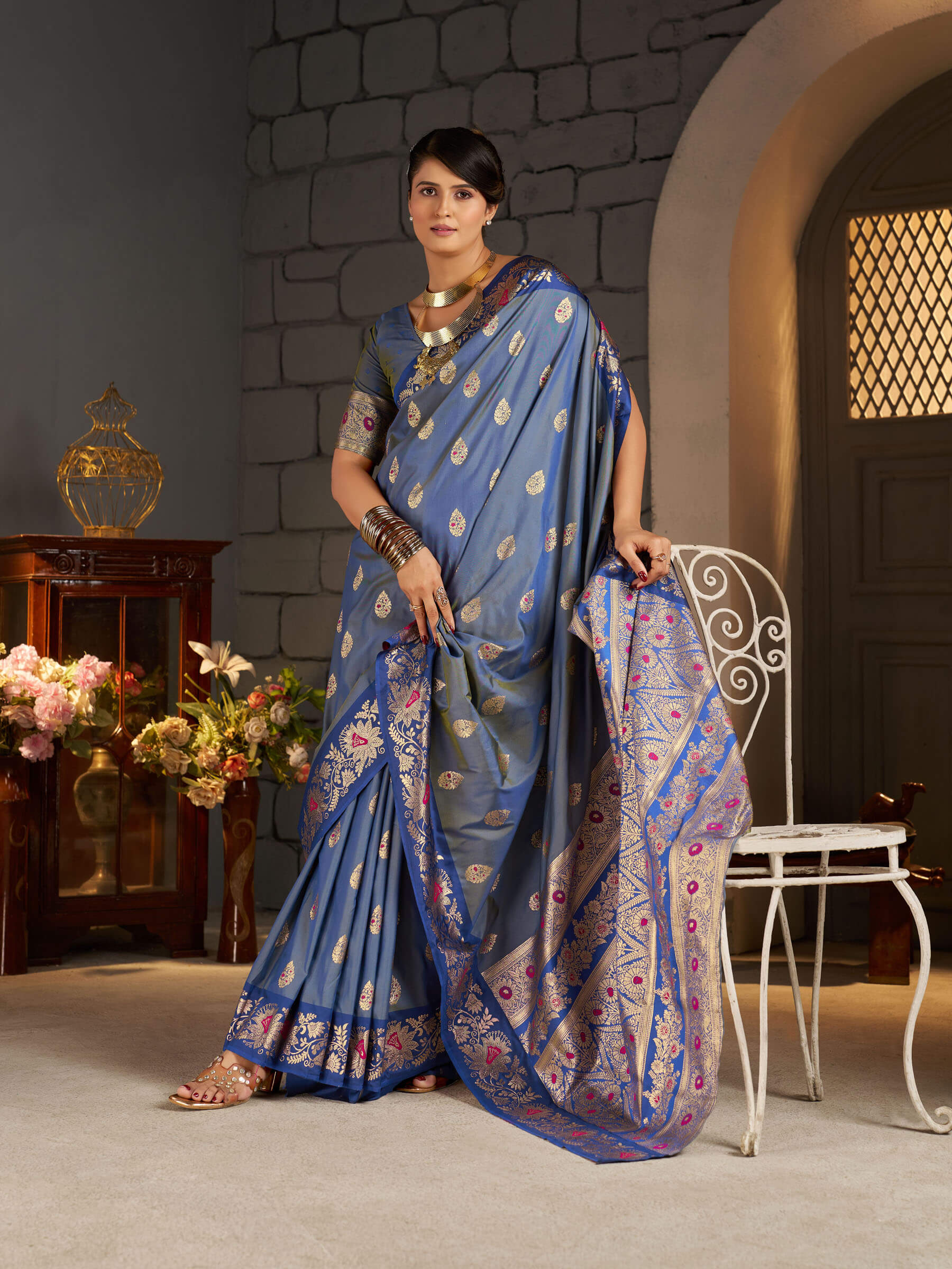 Groovy Blue Pure Zari Weaving Banarasi Silk Saree With Ephemeral Blouse Piece