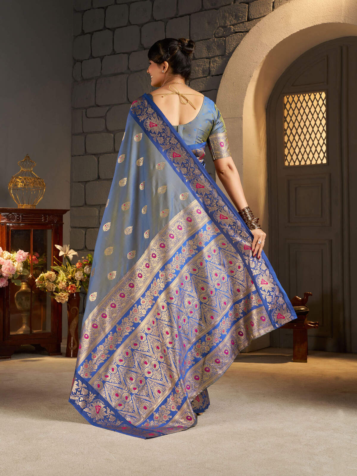 Groovy Blue Pure Zari Weaving Banarasi Silk Saree With Ephemeral Blouse Piece