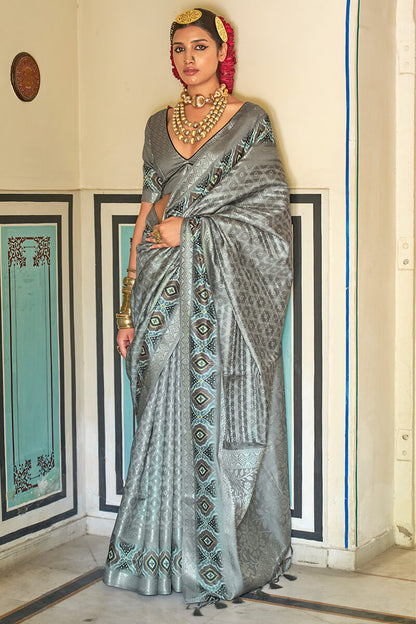 Lassitude Grey Digital Printed Soft Silk Saree With Desiring Blouse Piece