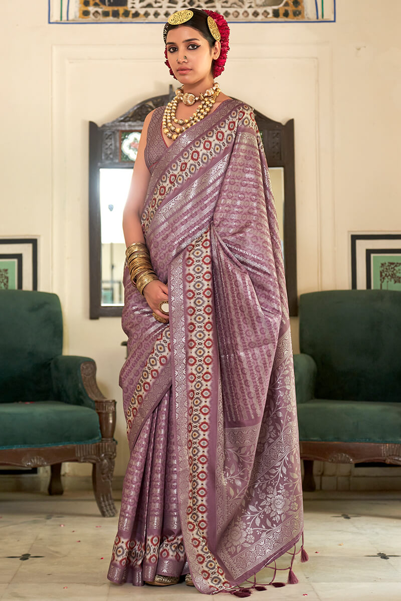 Ravishing Lavender Digital Printed Soft Silk Saree With Chatoyant Blouse Piece