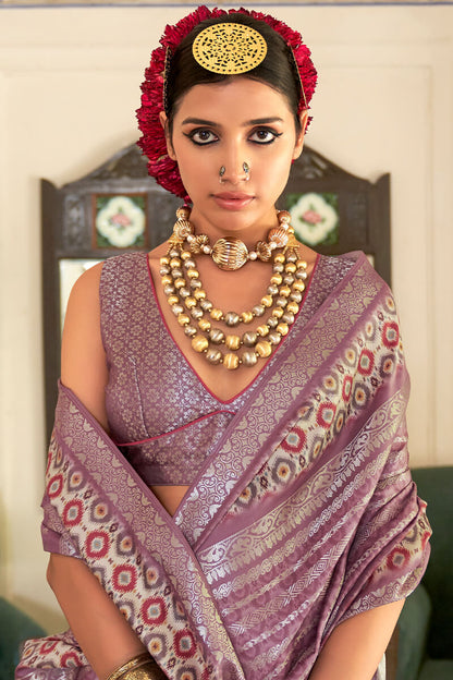 Ravishing Lavender Digital Printed Soft Silk Saree With Chatoyant Blouse Piece