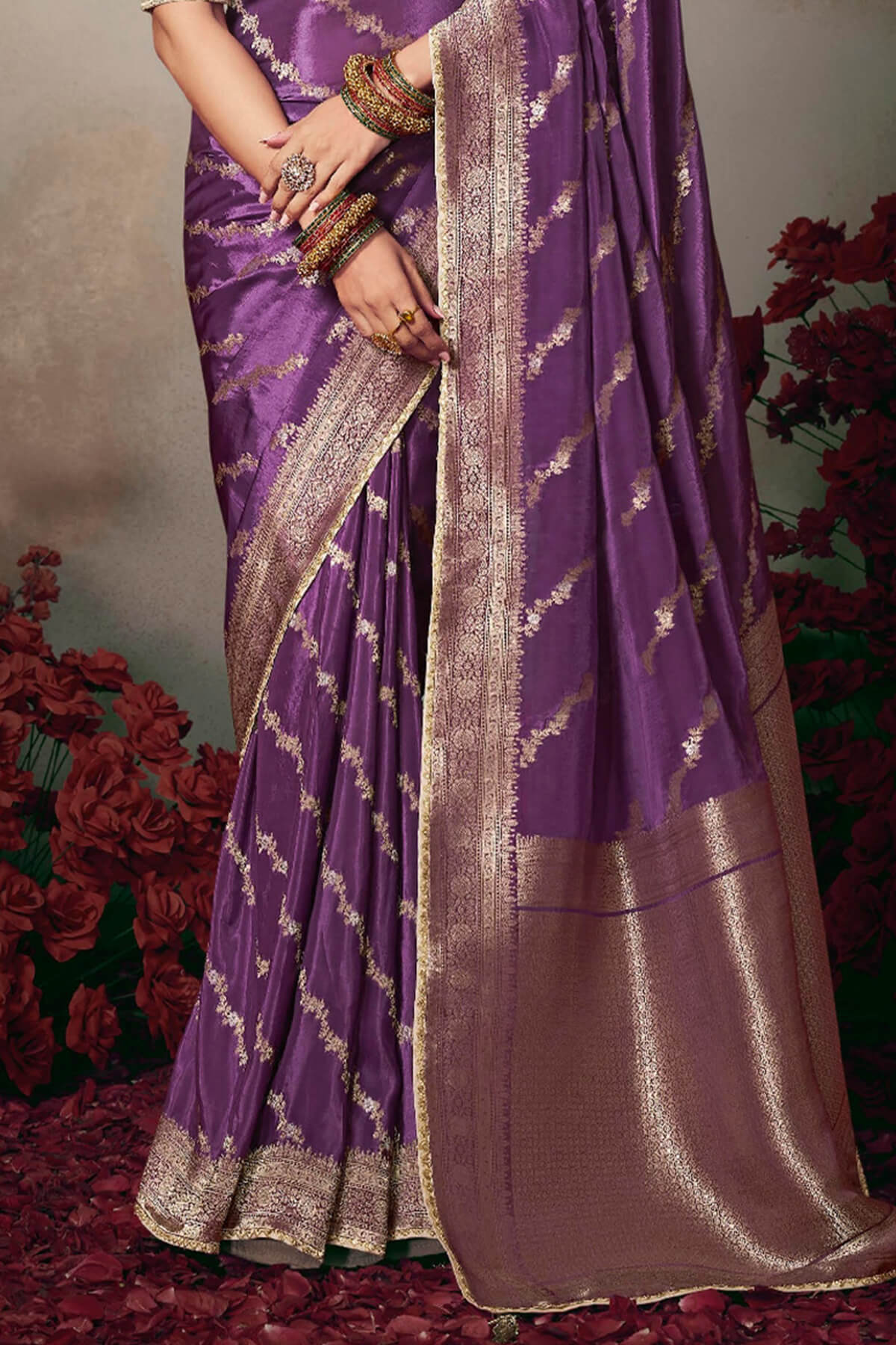 Gleaming Purple Banarasi Silk Saree With Embroidery Blouse Piece