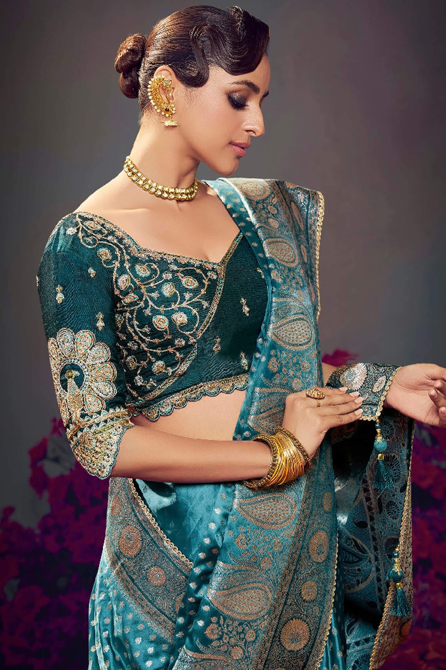 Engaging Rama Banarasi Satin Silk Saree With Smart Blouse Piece