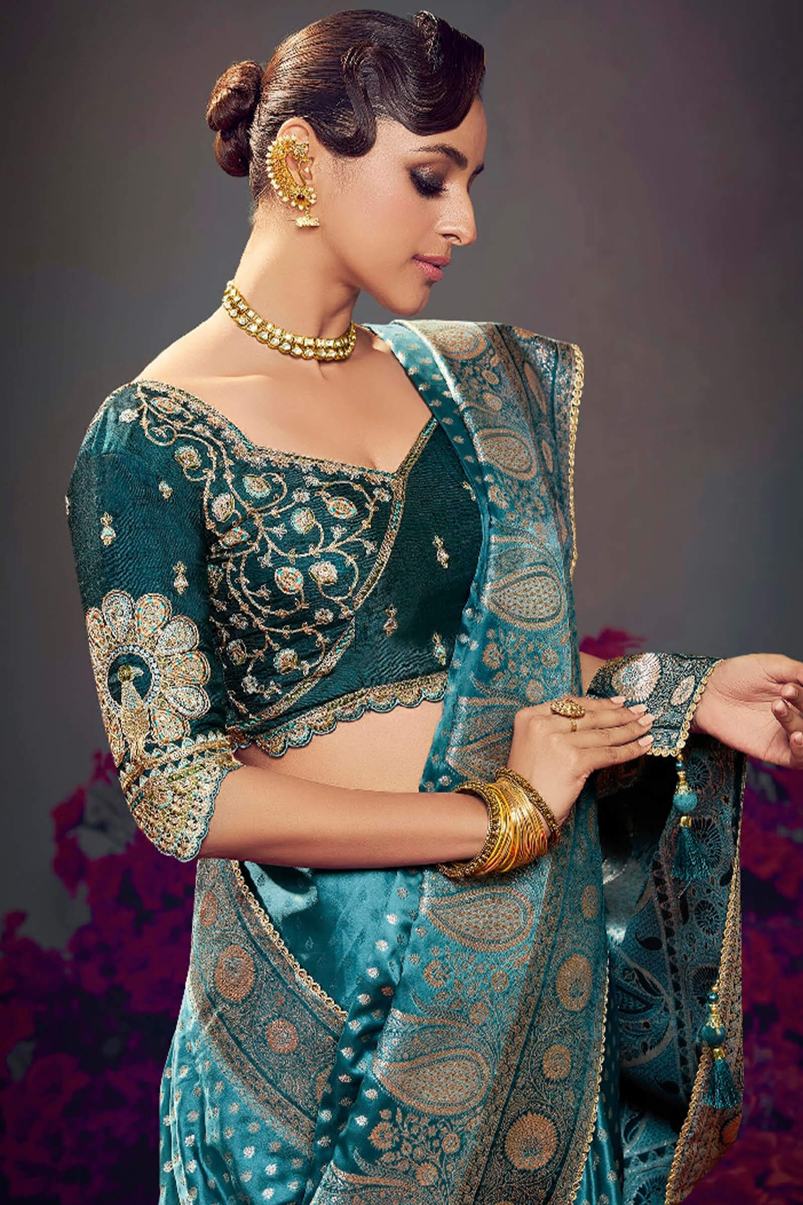 Engaging Rama Banarasi Satin Silk Saree With Smart Blouse Piece