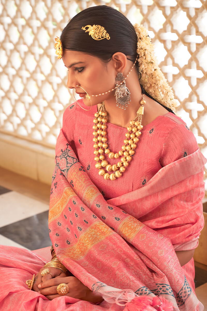 Winsome Baby Pink Cotton Silk Saree With Staring Blouse Piece