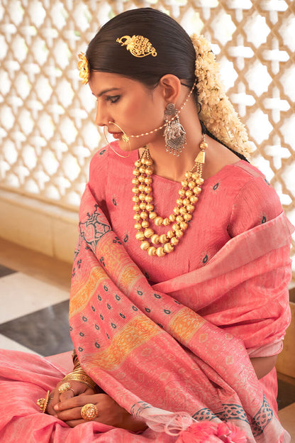 Winsome Baby Pink Cotton Silk Saree With Staring Blouse Piece