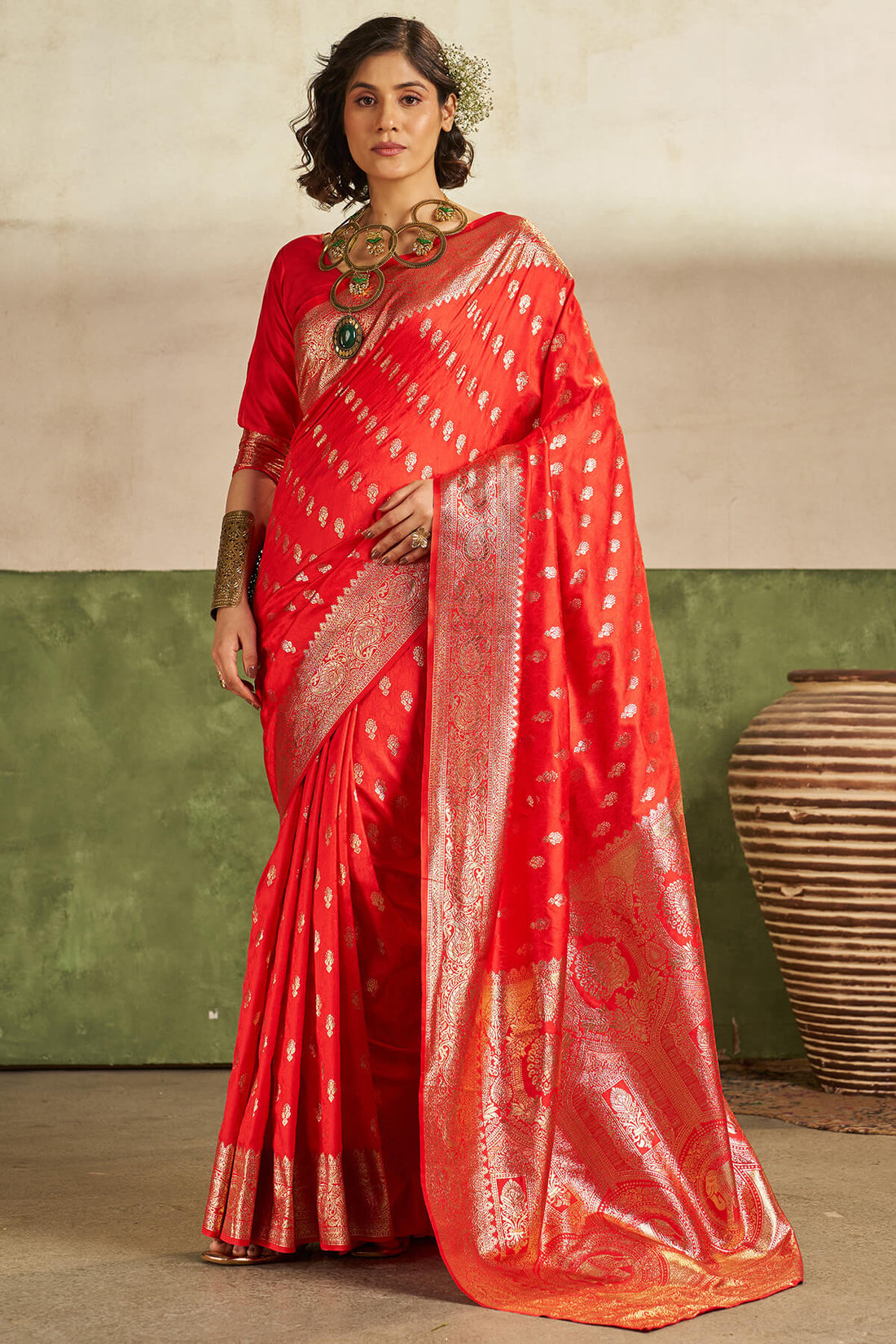 Scintilla Red Pure Zari Weaving Banarasi Silk Saree With Sophisticated Blouse Piece
