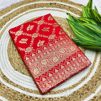 Delightful Red Pure Zari Weaving Banarasi Silk Saree With Captivating Blouse Piece