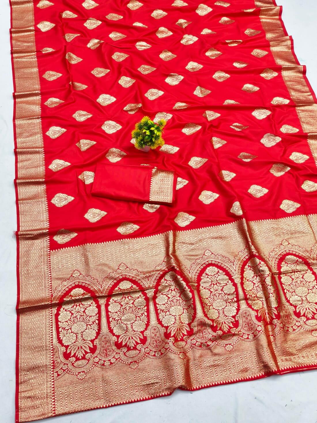 Gratifying Red Pure Zari Weaving Banarasi Silk Saree With Engrossing Blouse Piece