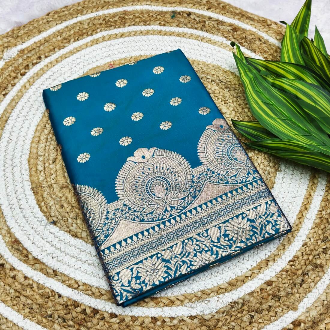 Enticing Firozi Pure Zari Weaving Banarasi Silk Saree With Dazzling Blouse Piece