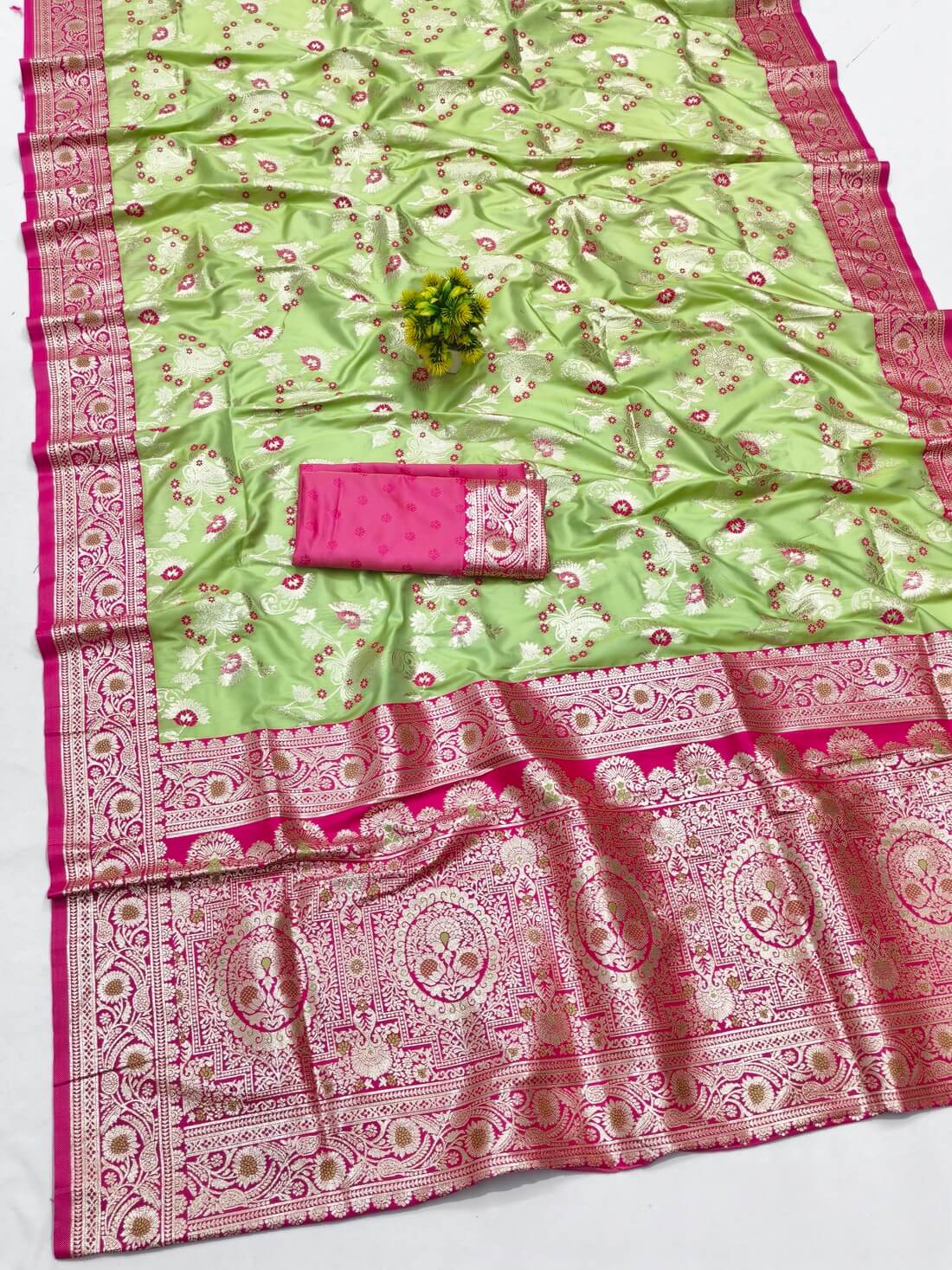 Vestigial Pista Pure Zari Weaving Banarasi Silk Saree With Beauteous Blouse Piece