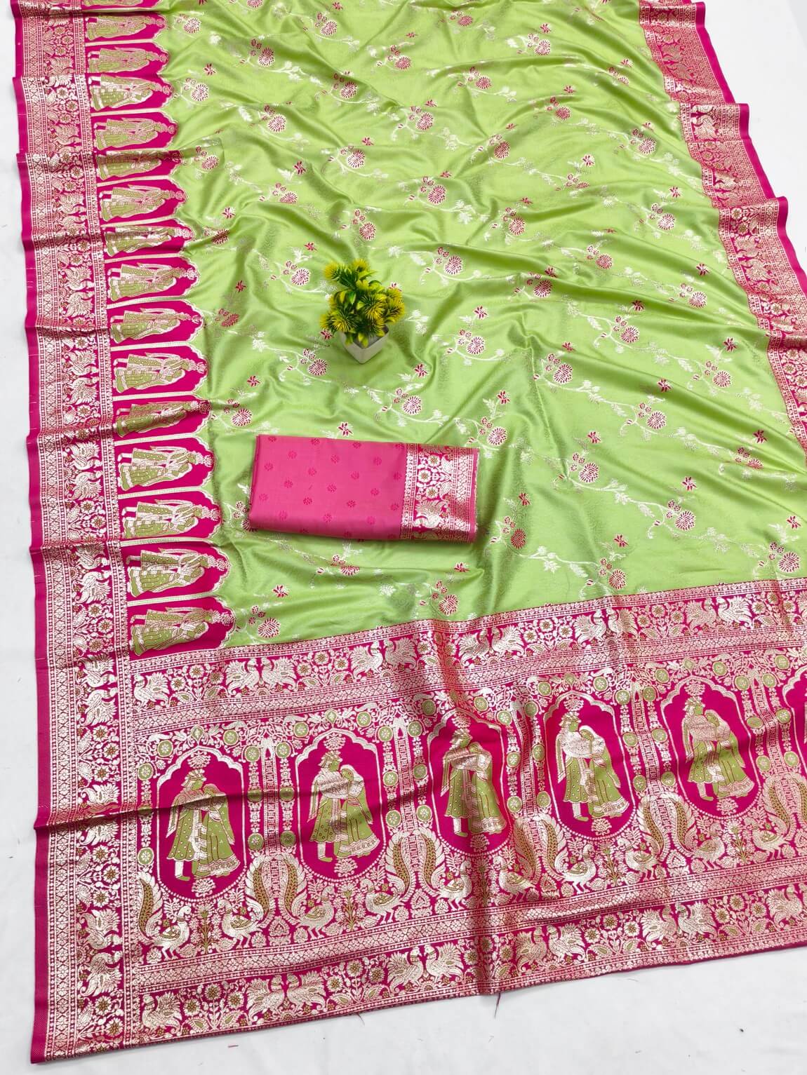 Posh Pista Pure Zari Weaving Banarasi Silk Saree With Refreshing Blouse Piece
