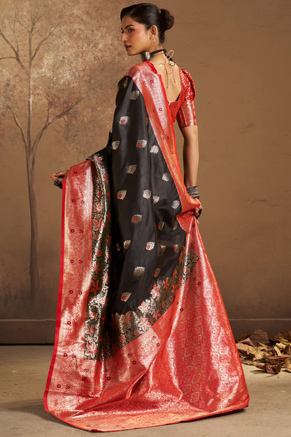 Prominent Black Pure Zari Weaving Banarasi Silk Saree With Ideal Blouse Piece