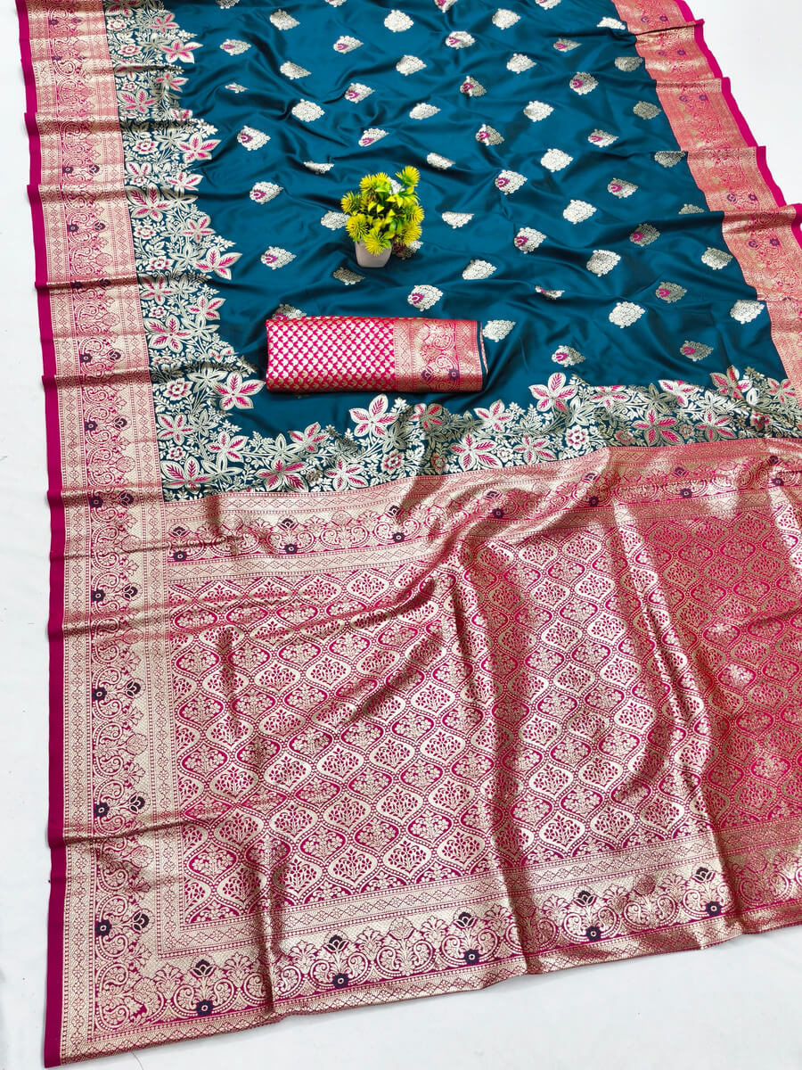 Dazzling Rama Pure Zari Weaving Banarasi Silk Saree With Snappy Blouse Piece