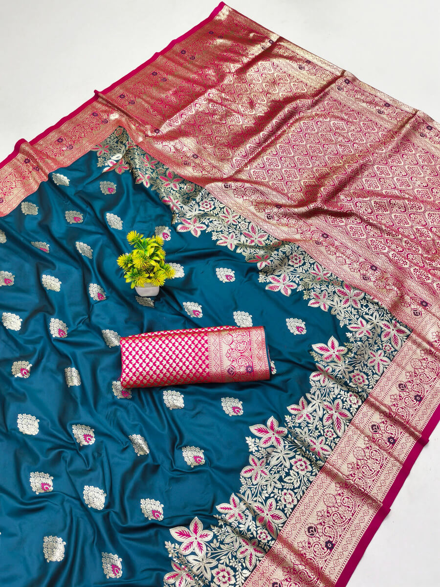 Dazzling Rama Pure Zari Weaving Banarasi Silk Saree With Snappy Blouse Piece