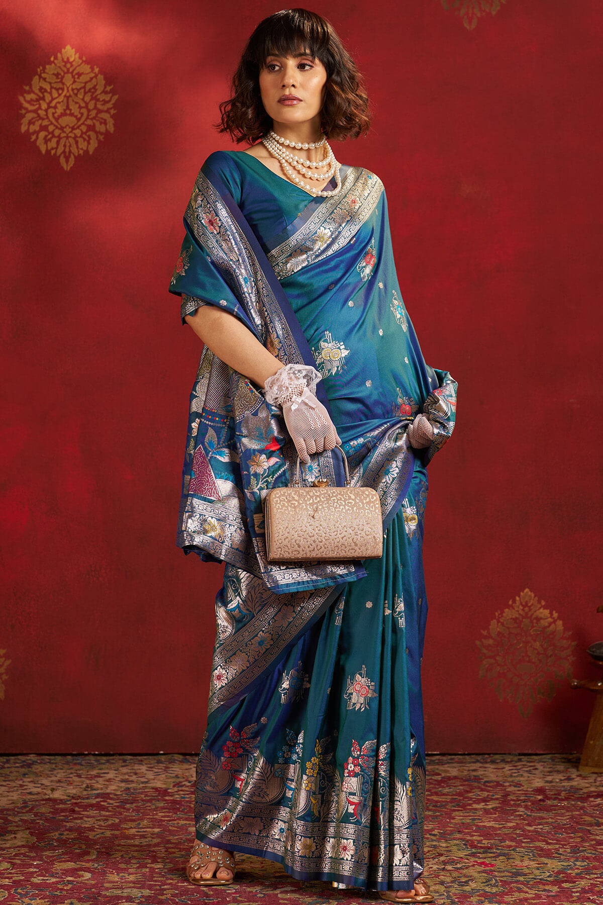 Comely Rama Pure Zari Weaving Banarasi Silk Saree With Nemesis Blouse Piece