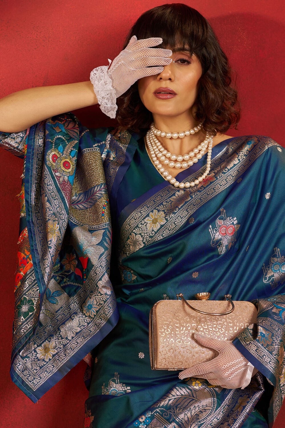 Comely Rama Pure Zari Weaving Banarasi Silk Saree With Nemesis Blouse Piece