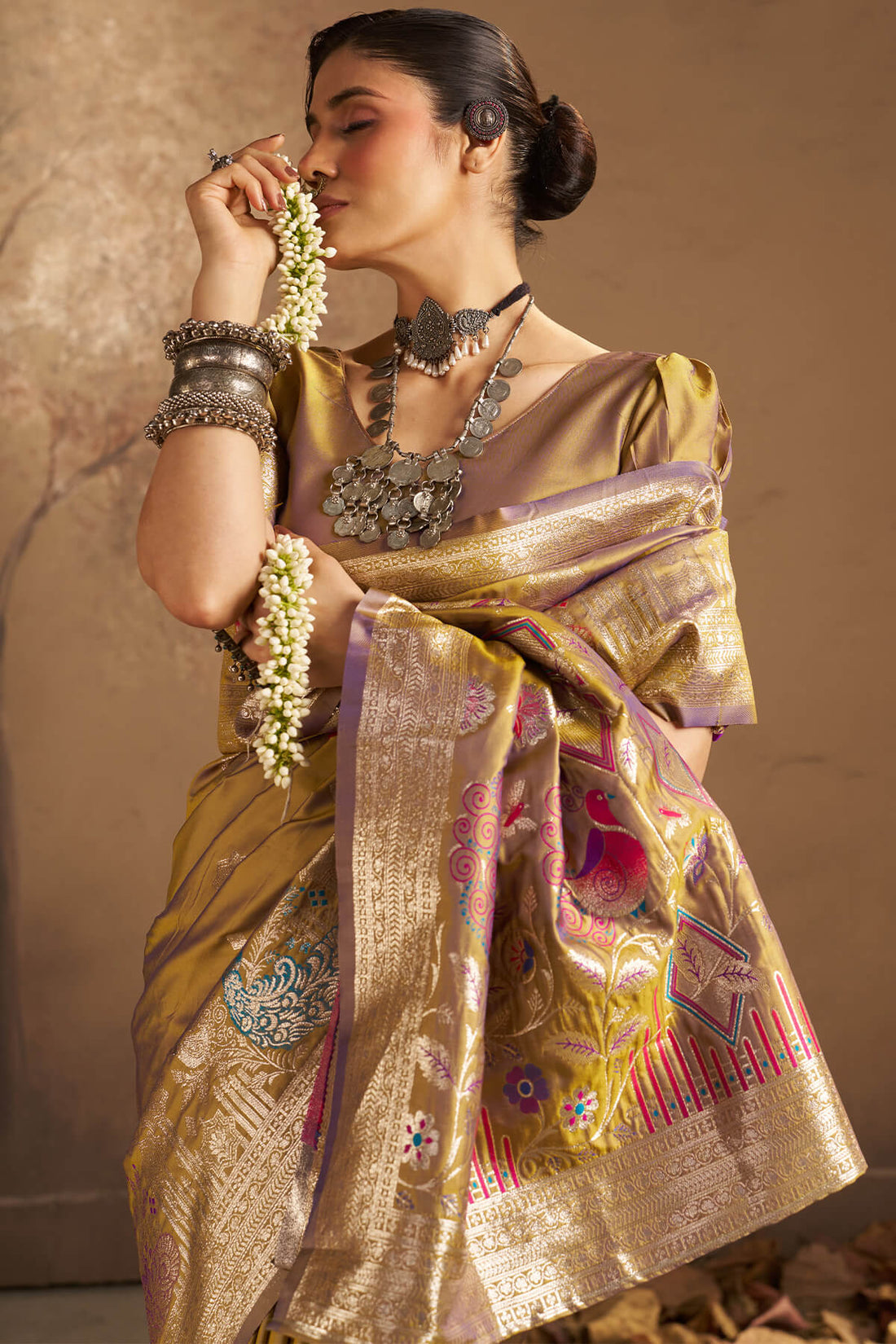 Panoply Mustrad Pure Zari Weaving Banarasi Silk Saree With Rhapsody Blouse Piece