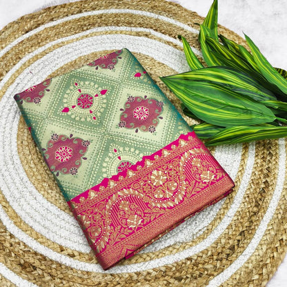 Fancifull Rama Kanjivaram Silk Saree With Staring Blouse Piece