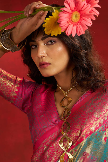 Fancifull Rama Kanjivaram Silk Saree With Staring Blouse Piece