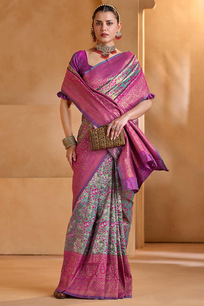 Brood Rama Kanjivaram Silk Saree With Splendiferous Blouse Piece