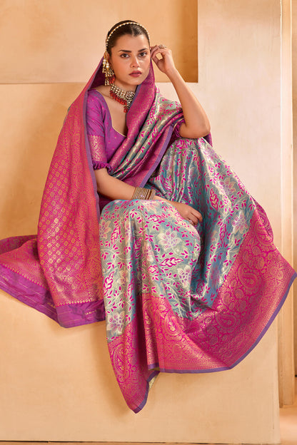 Brood Rama Kanjivaram Silk Saree With Splendiferous Blouse Piece