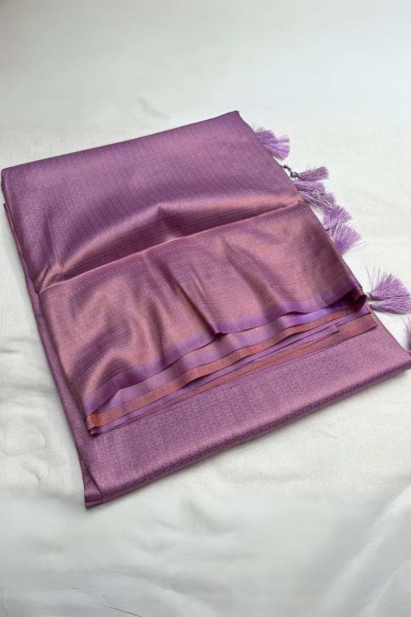 Desirable Lavender Kanjivaram Silk Saree With Stunner Blouse Piece