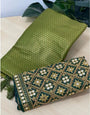 Beautiful Green Kanjivaram Silk Saree With Two Dazzling Blouse Piece