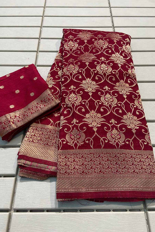 Load image into Gallery viewer, Splendiferous Red Soft Banarasi Silk Saree With Denouement Blouse Piece
