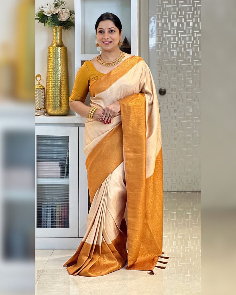 Ephemeral Beige Kanjivaram Silk Saree With Woebegone Blouse Piece