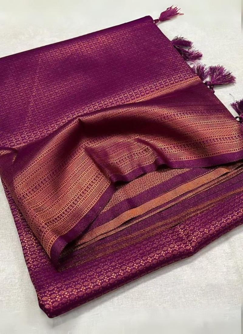 Ebullience Purple Kanjivaram Silk Saree With Amiable Blouse Piece