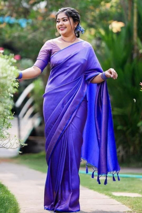 Load image into Gallery viewer, Seraglio Royal Blue Kanjivaram Silk Saree With Eloquence Blouse Piece
