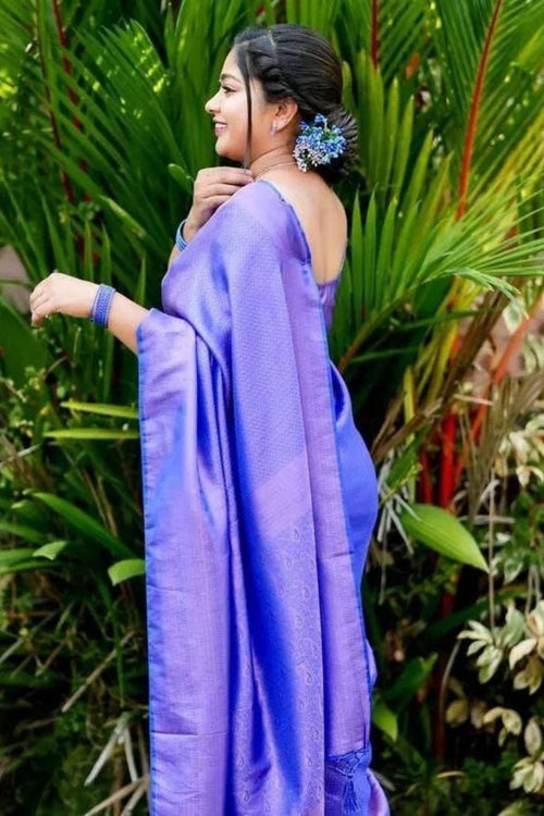 Load image into Gallery viewer, Seraglio Royal Blue Kanjivaram Silk Saree With Eloquence Blouse Piece
