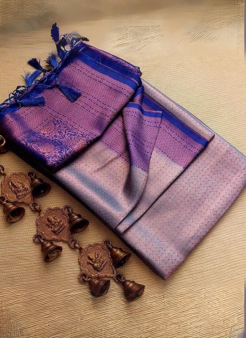 Capricious Grey Kanjivaram Silk Saree With Deserving Blouse Piece