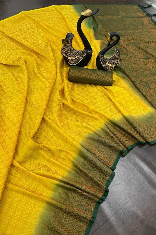 Load image into Gallery viewer, Demure Yellow Kanjivaram Silk Saree With Elision Blouse Piece
